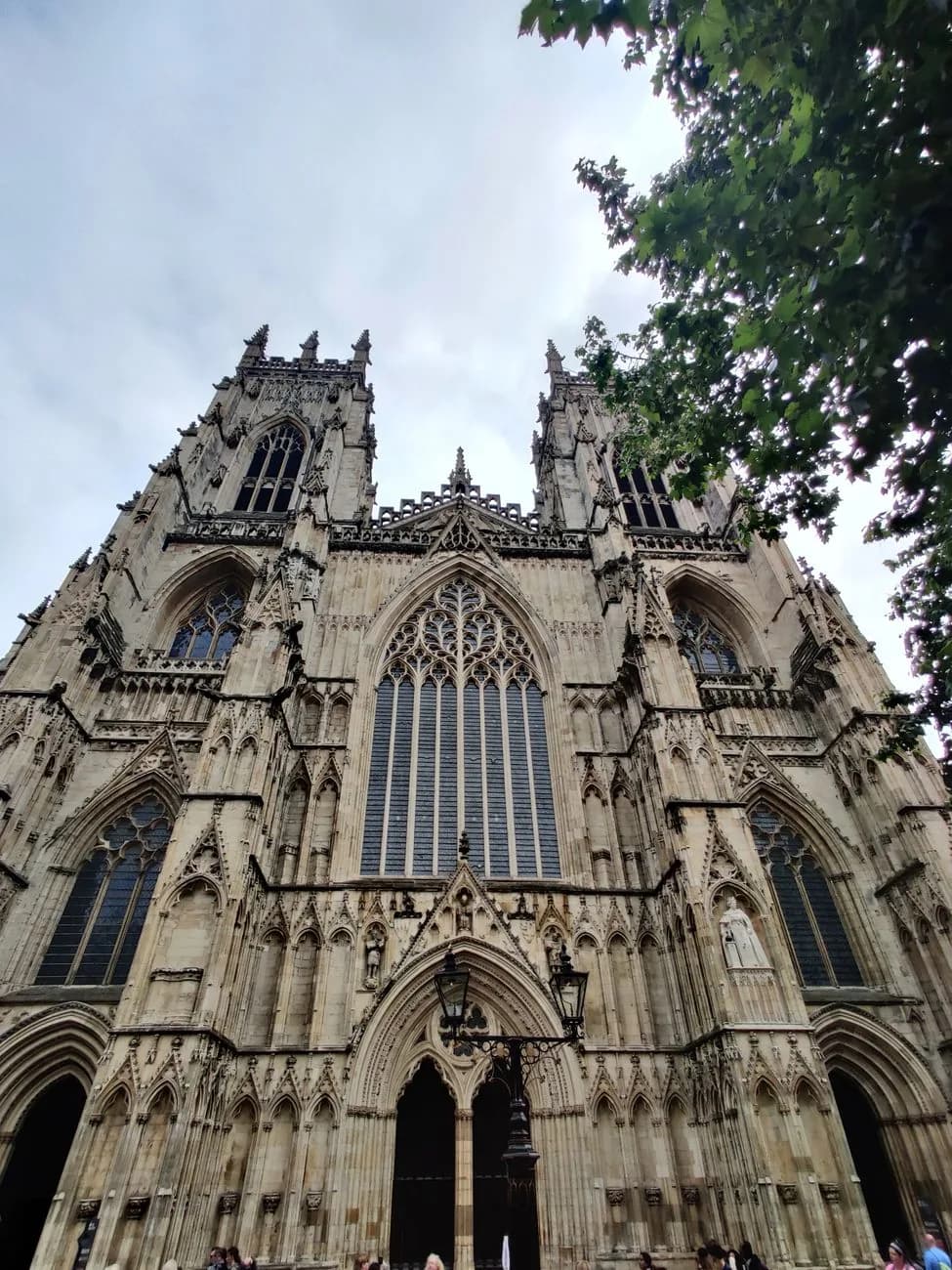 Façade ouest de la cathédrale York Minster, dans le Yorkshire